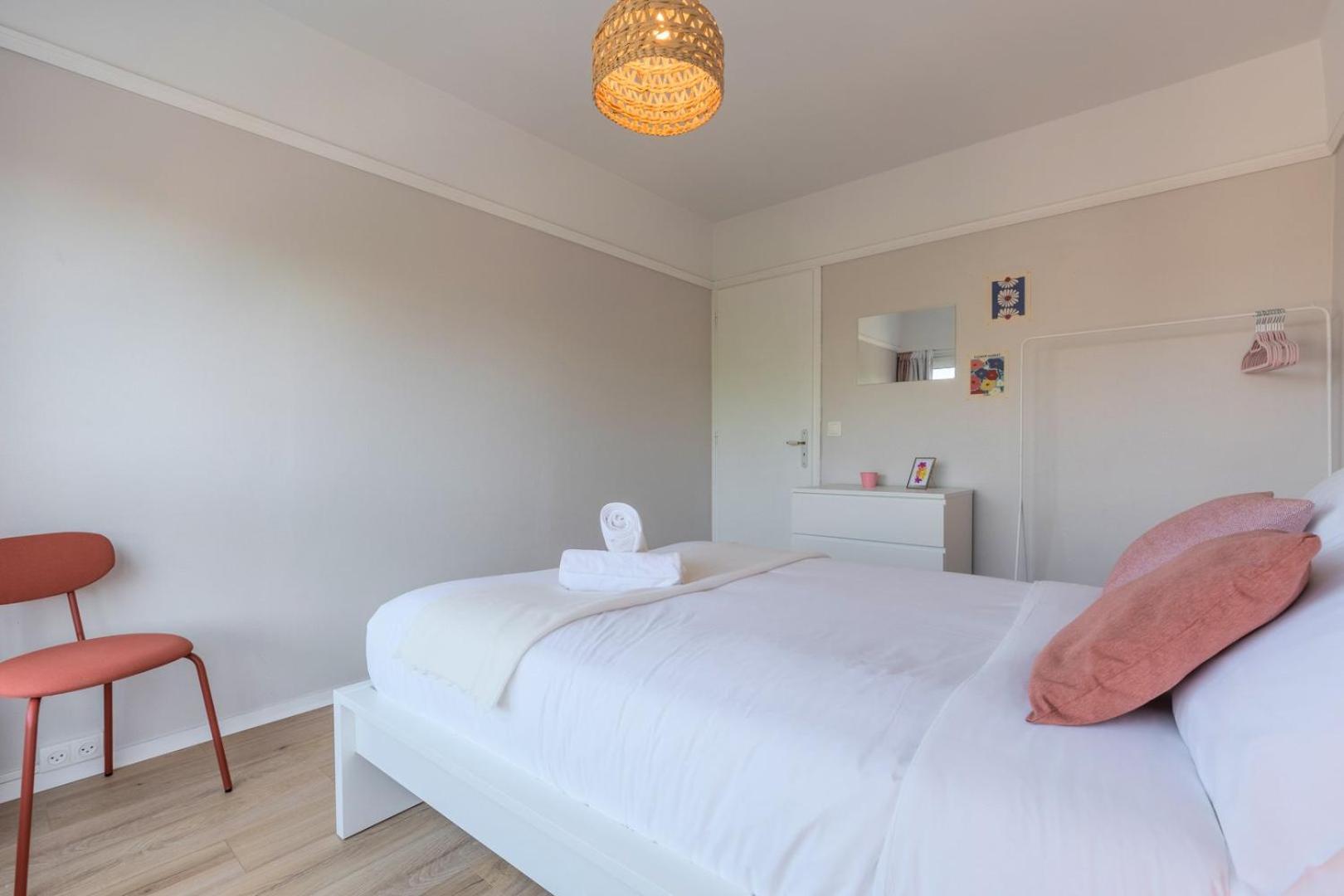 Spacious 3 Bedroom Apartment & Private Parking! Lambersart Extérieur photo