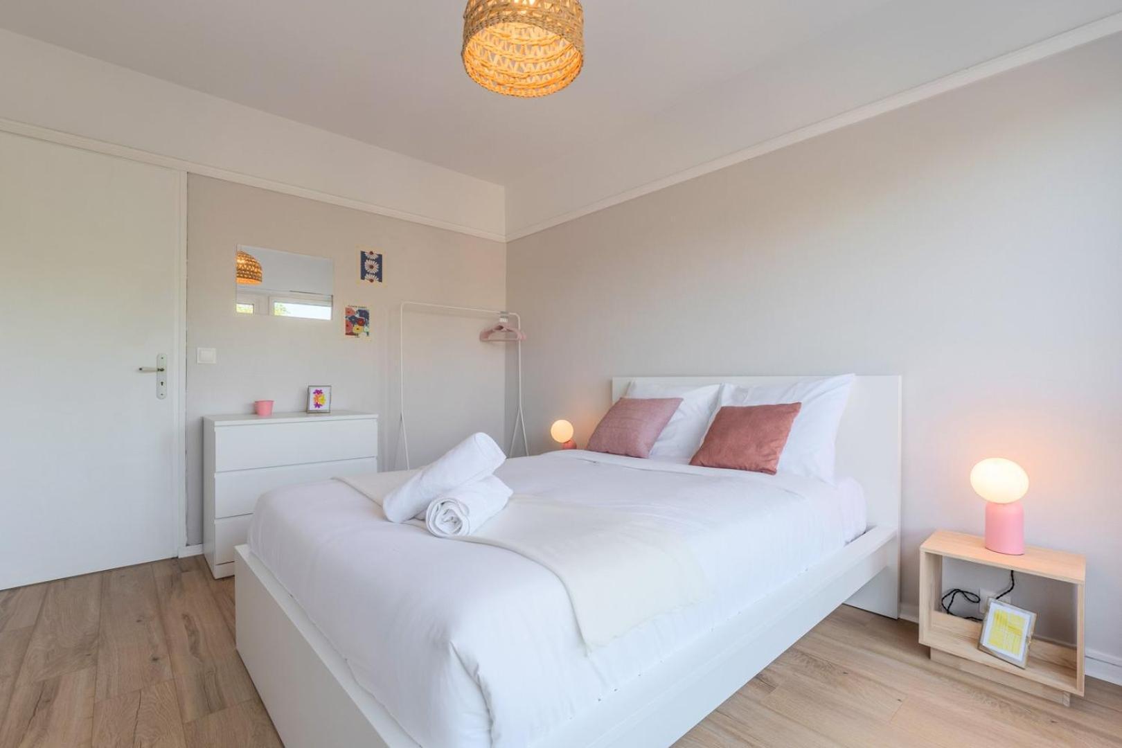 Spacious 3 Bedroom Apartment & Private Parking! Lambersart Extérieur photo